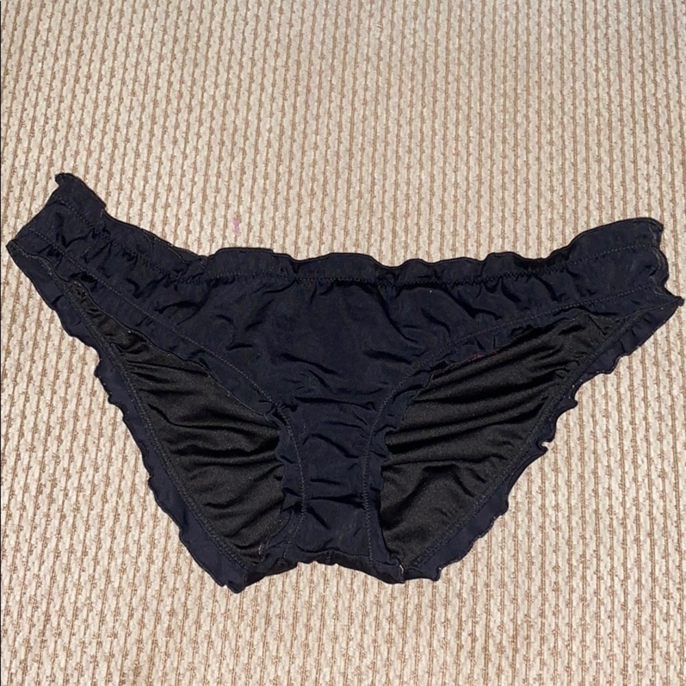 VS ruffle bikini bottom!